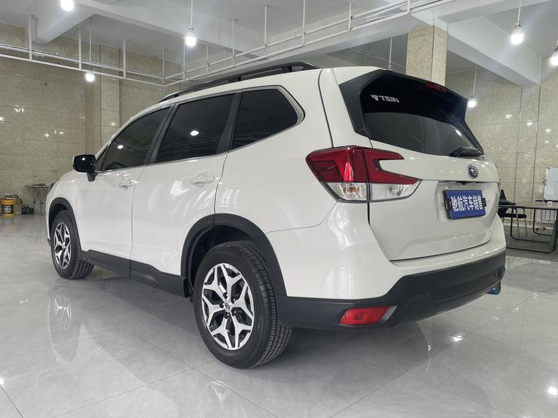 Subaru Forester, 2022 — фото 4 из 12