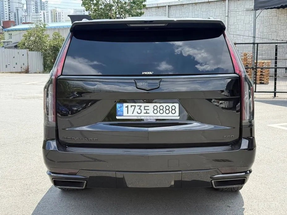 Cadillac Escalade, 2023 — фото 5 из 10