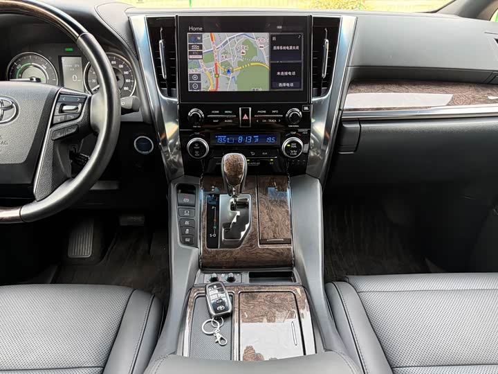 Toyota Alphard, 2023 — фото 6 из 9