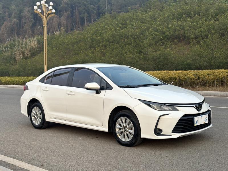 Toyota Corolla, 2022 — фото 3 из 10