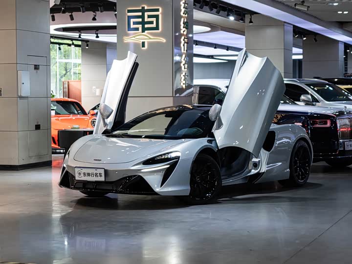 McLaren Artura, 2024 — фото 2 из 9