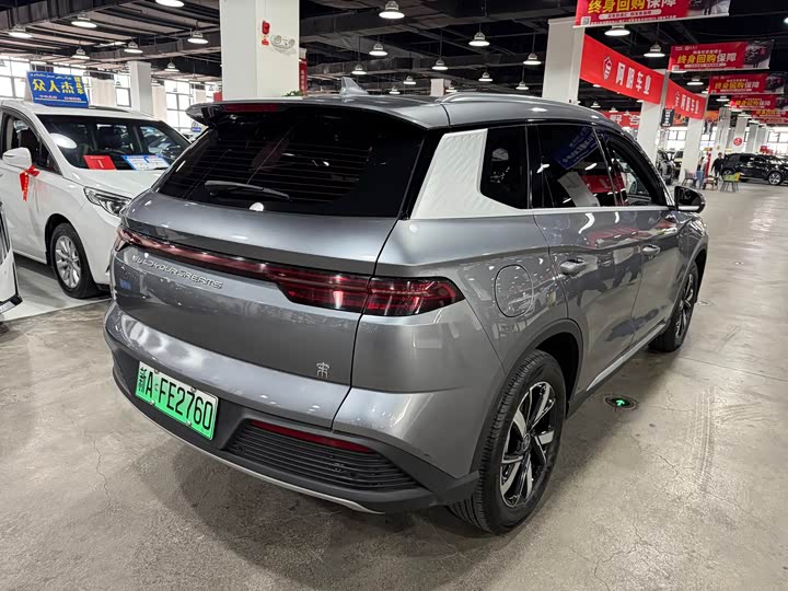 BYD Song Pro Hybrid, 2024 — фото 5 из 9
