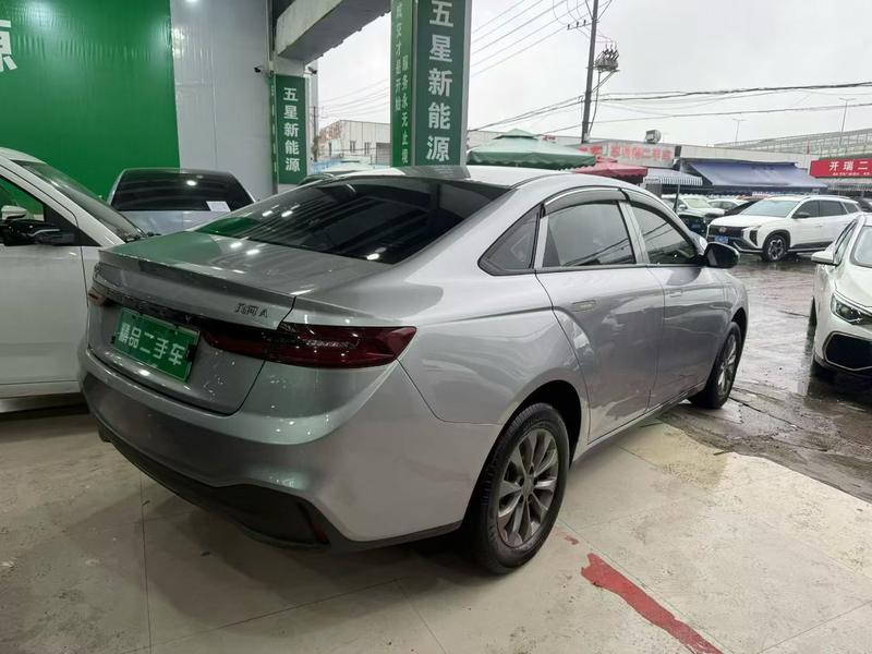 Geely Geometry A, 2023 — фото 4 из 8