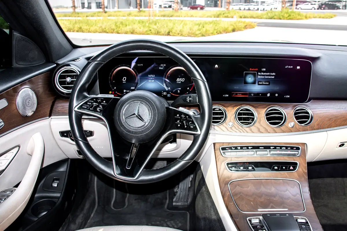 Mercedes-Benz E-Class, 2024 — фото 8 из 10