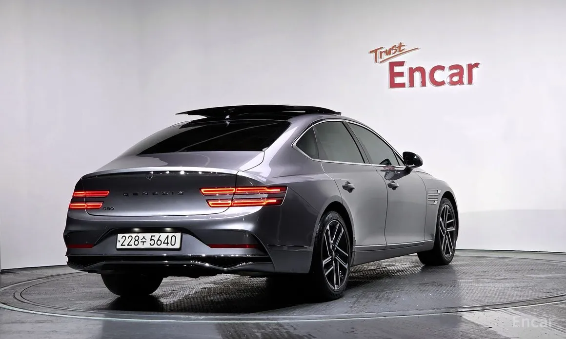 Genesis G80, 2023 — фото 2 из 12