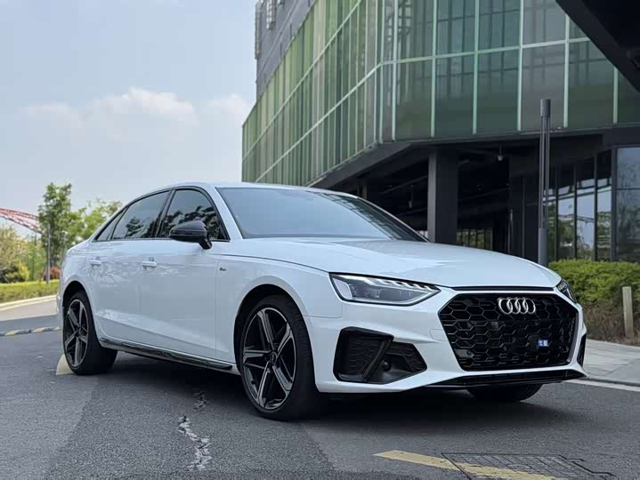 Audi A4L, 2024 — фото 3 из 9