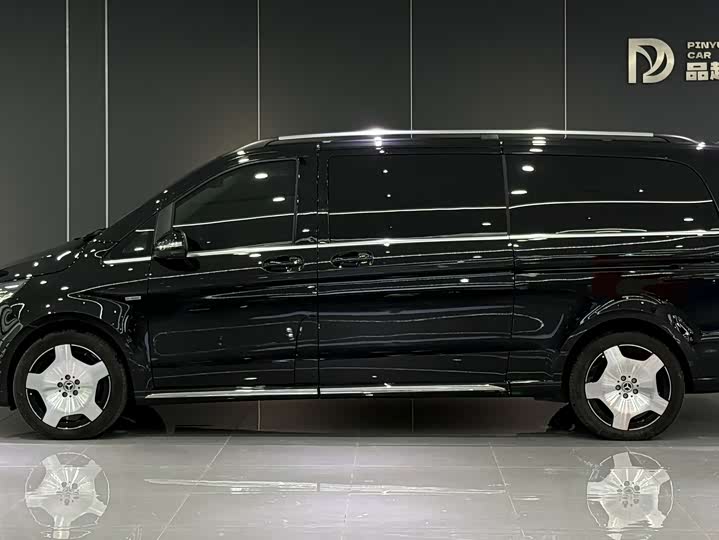 Mercedes-Benz V-Class, 2024 — фото 3 из 9