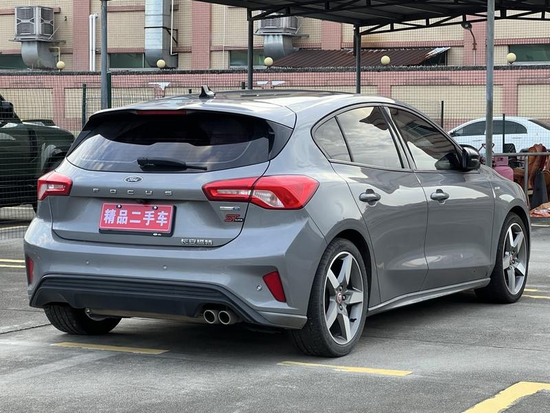 Ford Focus, 2022 — фото 6 из 12