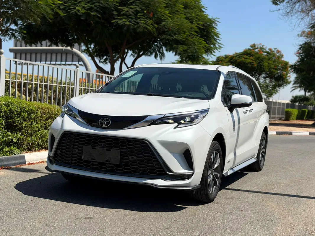 Toyota Sienna, 2025