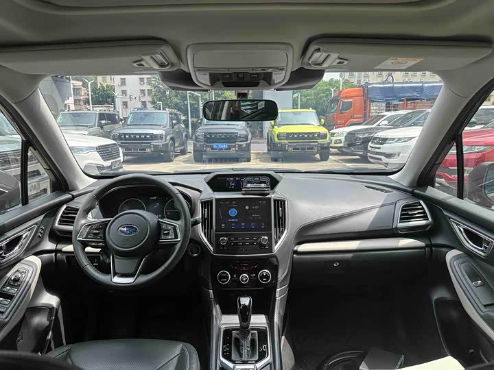 Subaru Forester, 2022 — фото 5 из 7
