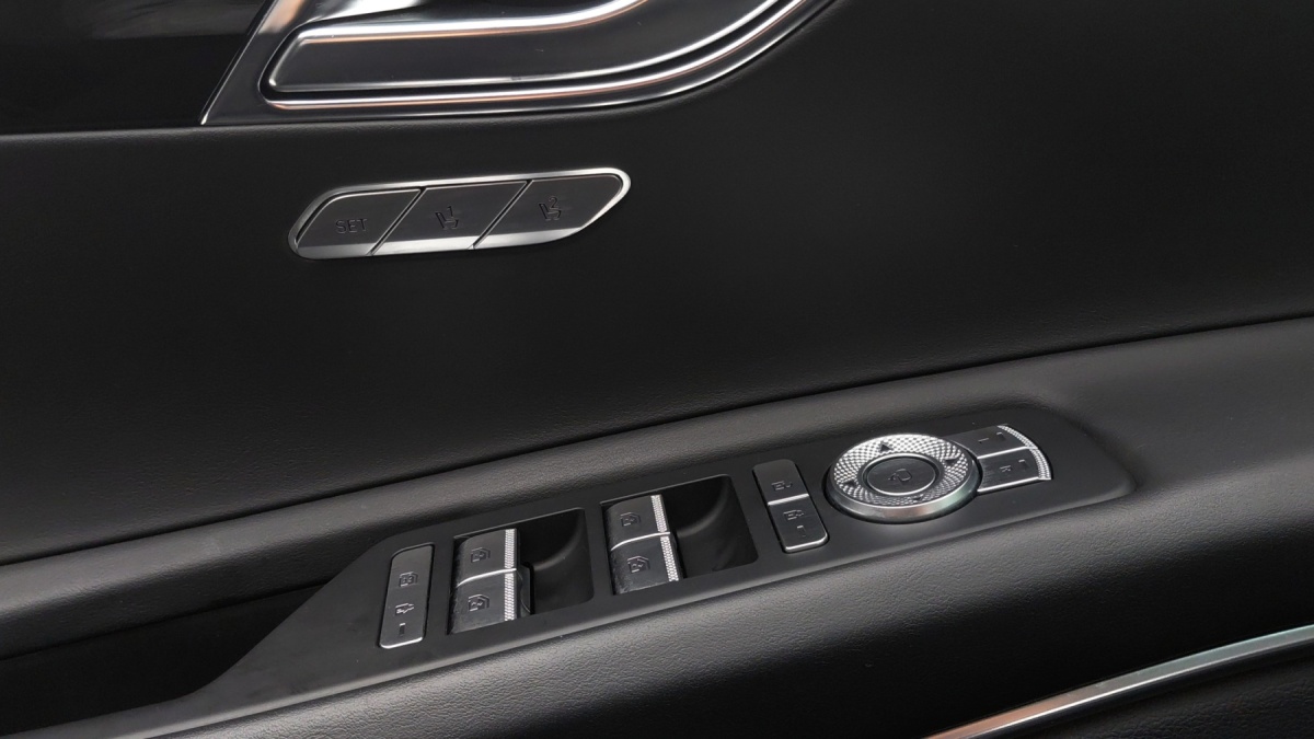 Genesis GV80, 2022 — фото 11 из 12