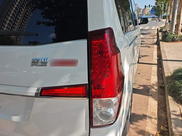 Dongfeng Forthing Lingzhi Plus, 2021 — фото 8 из 9