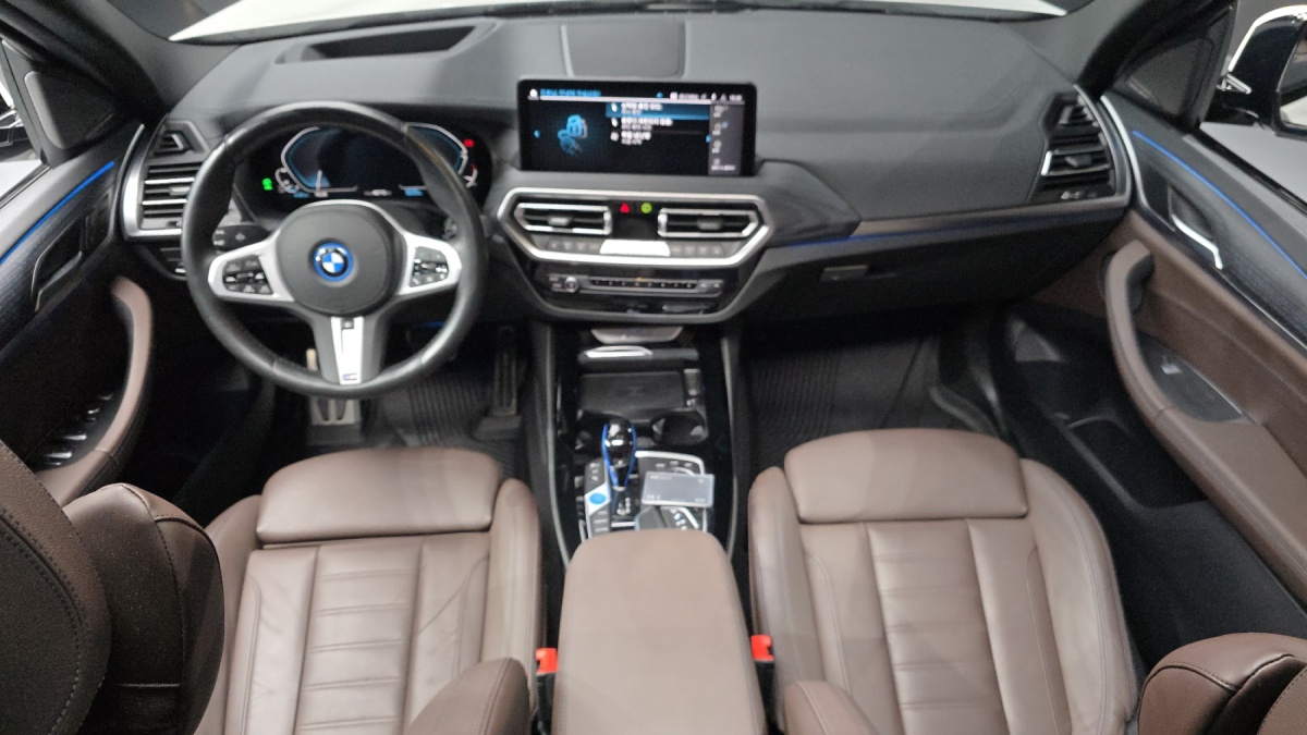 BMW iX3, 2022 — фото 6 из 12