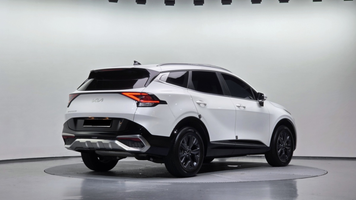 Kia Sportage, 2023 — фото 2 из 12