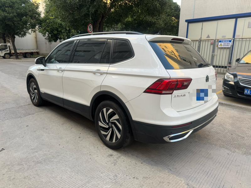 Volkswagen Tiguan L Pro, 2022 — фото 4 из 9