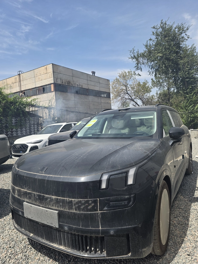 Lynk & Co 900, 2025