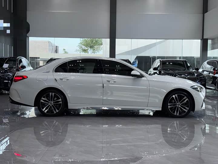 Mercedes-Benz C-Class Hybrid, 2023 — фото 3 из 9