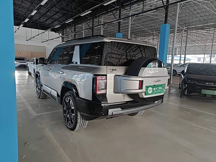 BYD FangChengBao Leopard 8, 2024 — фото 5 из 9