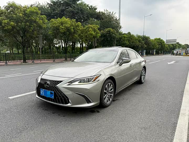 Lexus ES, 2022 — купить в Курске под ключ