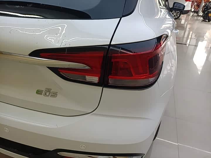 Roewe Ei5, 2022 — фото 8 из 9