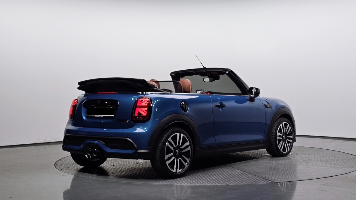 Mini Cooper Convertible, 2024 — фото 2 из 12