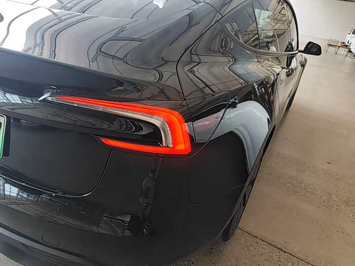 Tesla Model 3, 2026 — фото 8 из 9