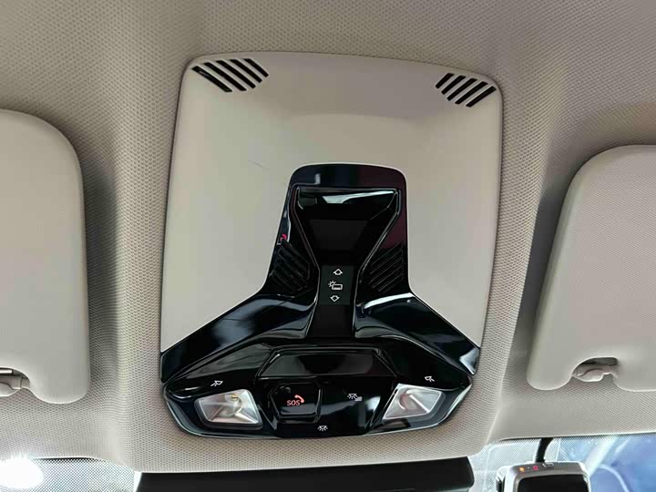 BMW X1, 2023 — фото 9 из 9