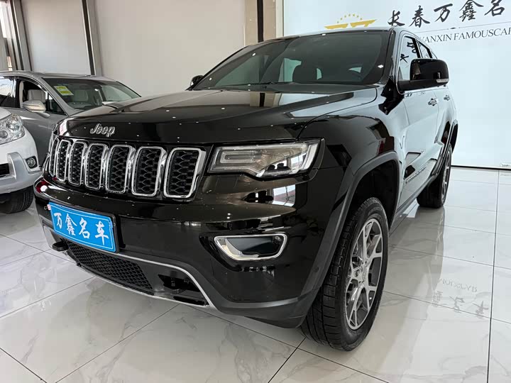 Jeep Grand Cherokee, 2022 — купить в Калуге под ключ