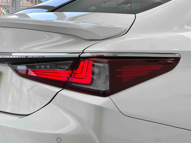Lexus ES, 2024 — фото 8 из 12