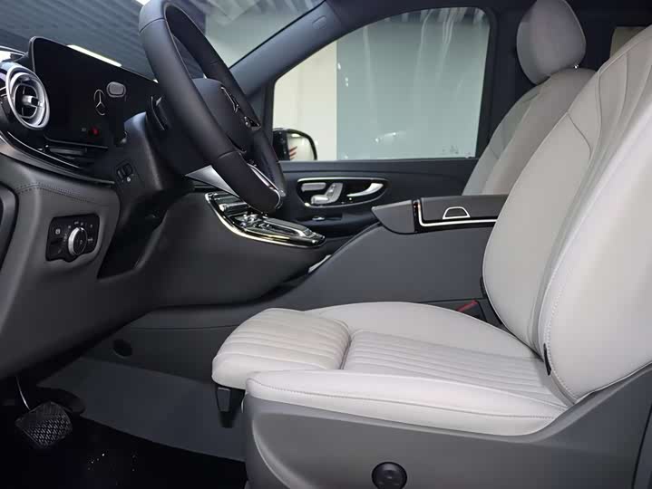 Mercedes-Benz V-Class, 2025 — фото 4 из 12
