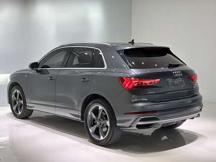 Audi Q3, 2022 — фото 6 из 9