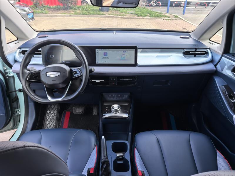 Geely Geometry E Firefly, 2022 — фото 7 из 11