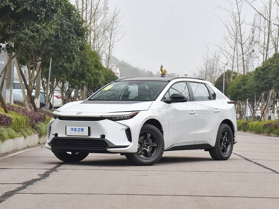Toyota bZ4X Platinum, 2026 — купить в Нижнем Новгороде под ключ