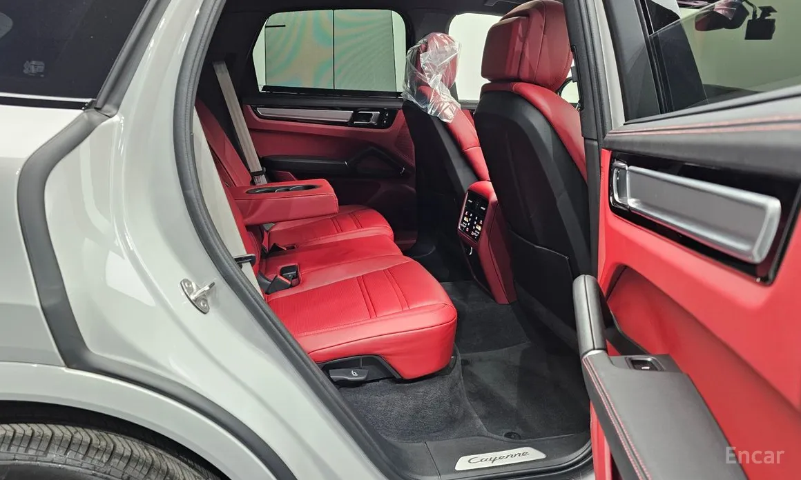 Porsche Cayenne, 2023 — фото 12 из 12