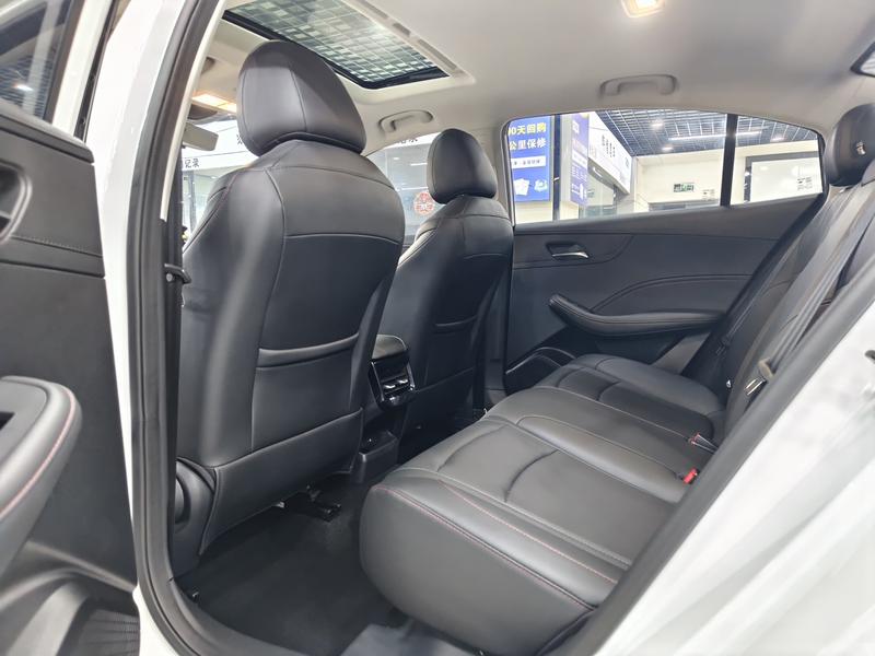 Roewe i5, 2024 — фото 8 из 9