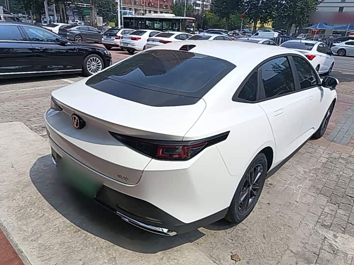 Changan Yida, 2023 — фото 7 из 9