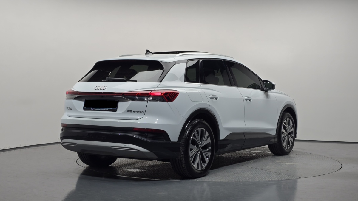 Audi Q4 e-tron, 2025 — фото 2 из 12