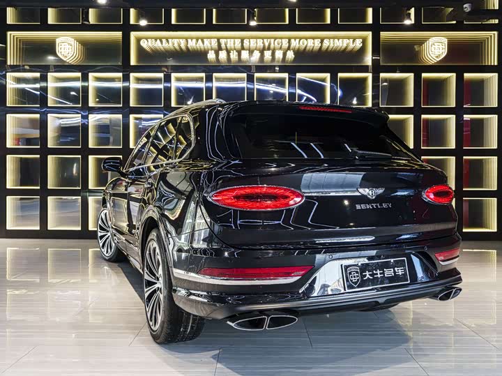 Bentley Bentayga, 2022 — фото 4 из 9
