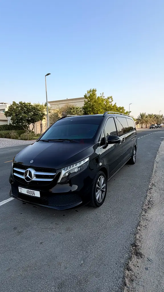 Mercedes-Benz V-Class, 2023 — фото 10 из 10