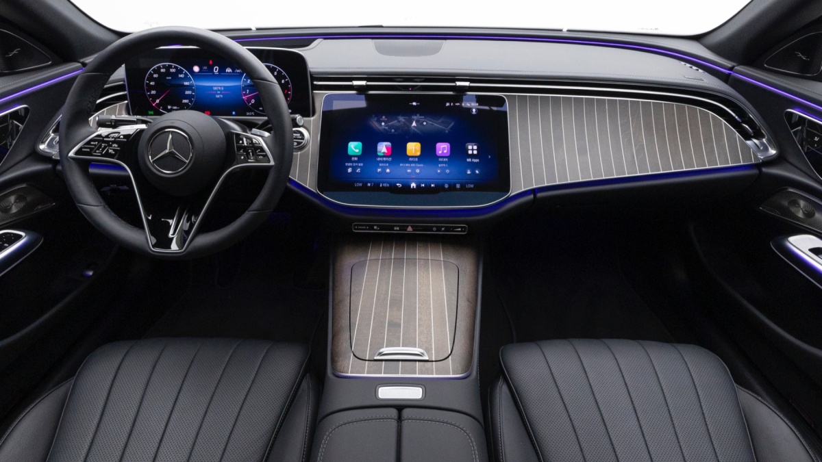 Mercedes-Benz E-Class, 2025 — фото 12 из 12