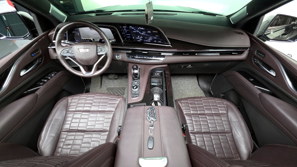 Cadillac Escalade, 2023 — фото 6 из 12
