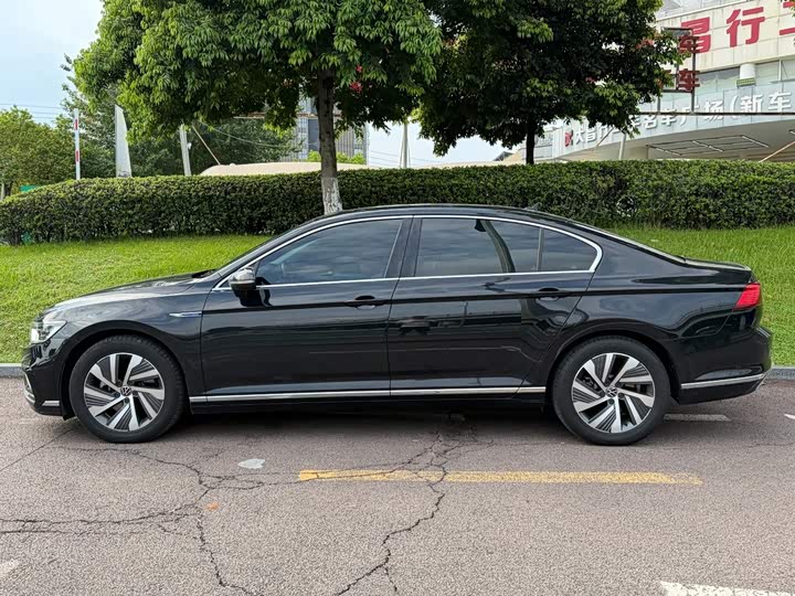 Volkswagen Magotan GTE Hybrid, 2024 — фото 3 из 9