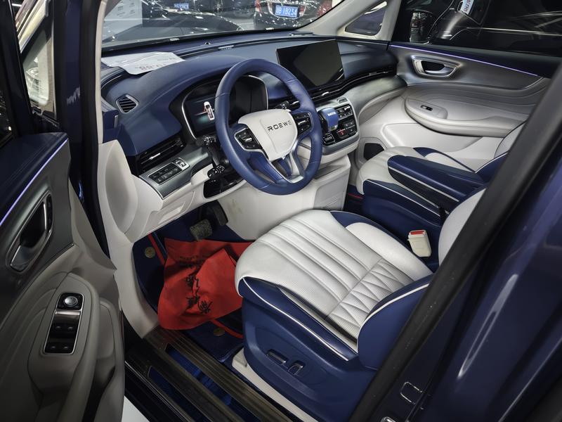 Roewe iMax 8, 2022 — фото 7 из 9
