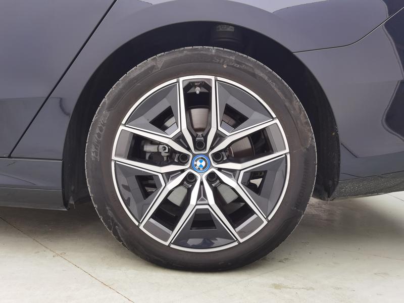 BMW i5, 2025 — фото 4 из 12