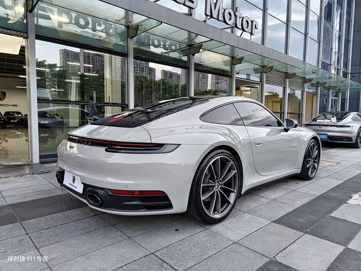 Porsche 911, 2023 — фото 5 из 9