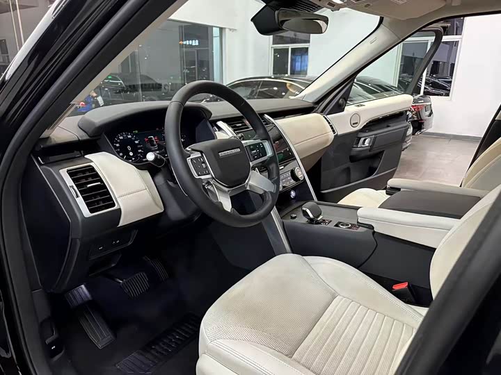 Land Rover Discovery, 2024 — фото 6 из 9