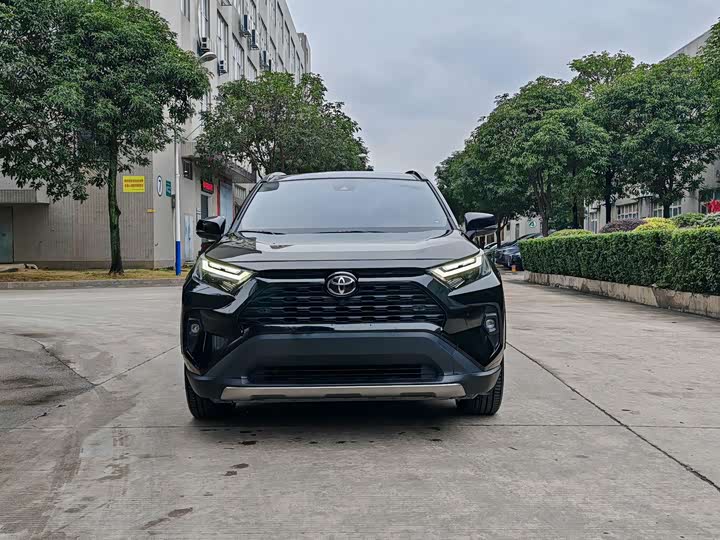 Toyota RAV4, 2024 — фото 2 из 7