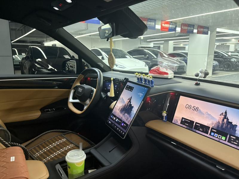 Geely Galaxy L7, 2024 — фото 7 из 12