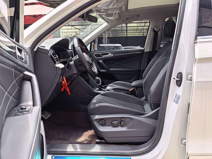 Volkswagen Tiguan L Pro, 2025 — фото 9 из 9
