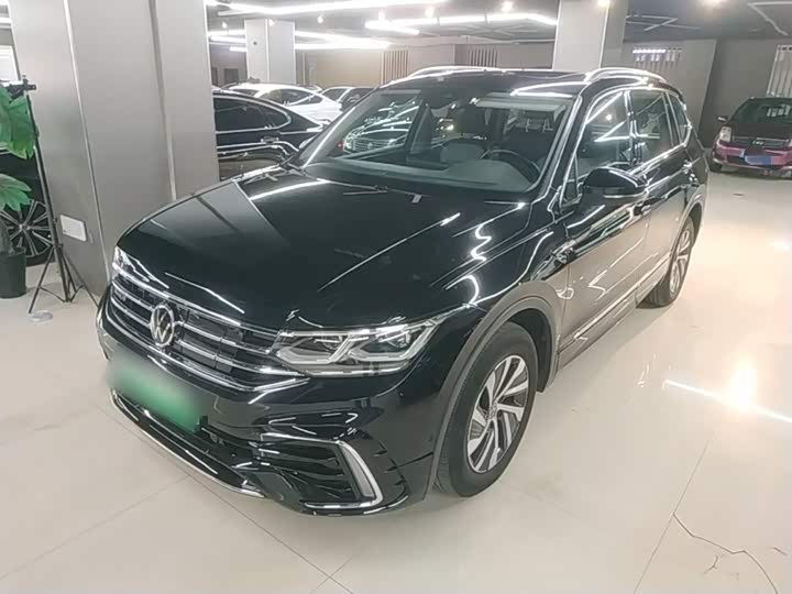 Volkswagen Tiguan L Hybrid, 2022 — фото 2 из 9